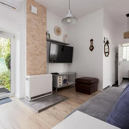 Robotnicza 2-bedroom Apartment