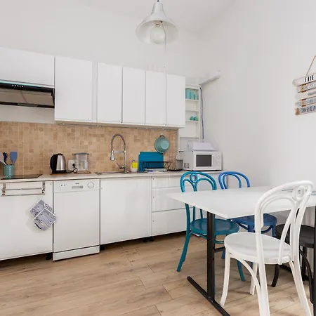 Robotnicza 2-bedroom Apartment *