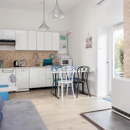 Robotnicza 2-bedroom Apartment